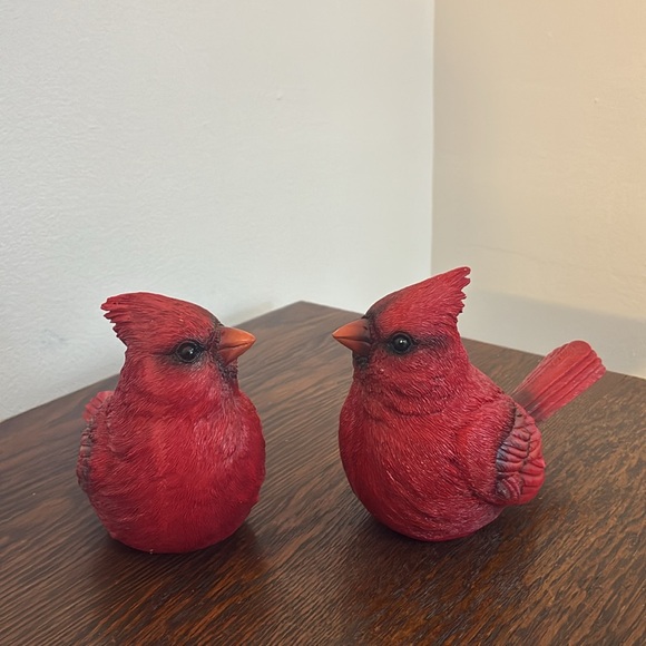 NWT- Set of 2- Red Cardinal Bird Figurine Decorations 4.25"H x 6.25"W - Picture 17 of 17